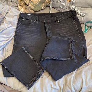 GAP Women’s Black/Dark Gray Straight Jeans